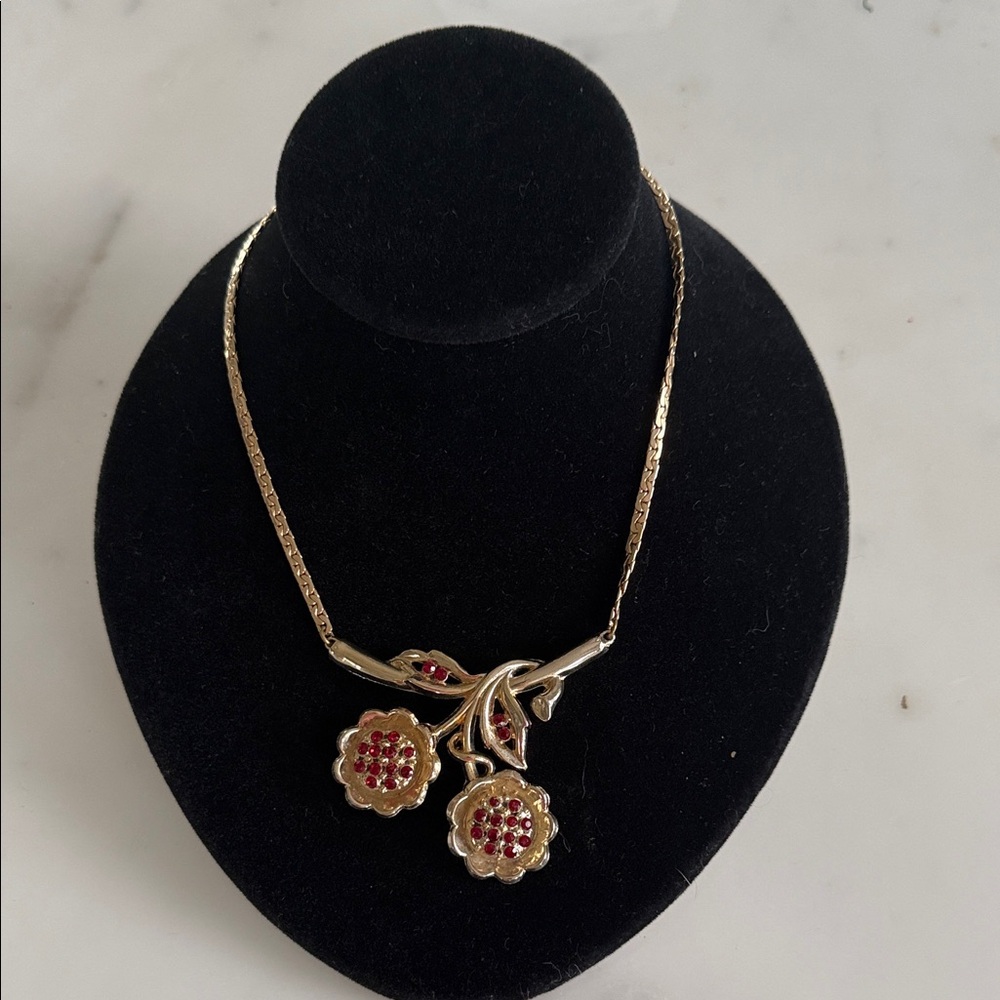 Vintage Gold Toned and Red Floral Jewelry Set - Picture 2 of 11